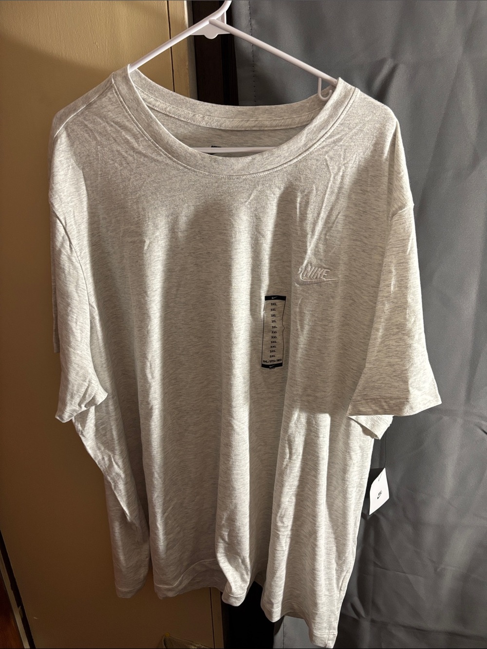 Nike Men’s Heather Gray Short Sleeve Tee